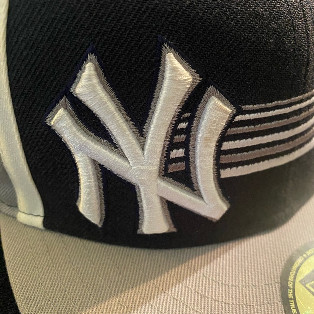New York Yankees Black and White Cap New Era 59Fifty